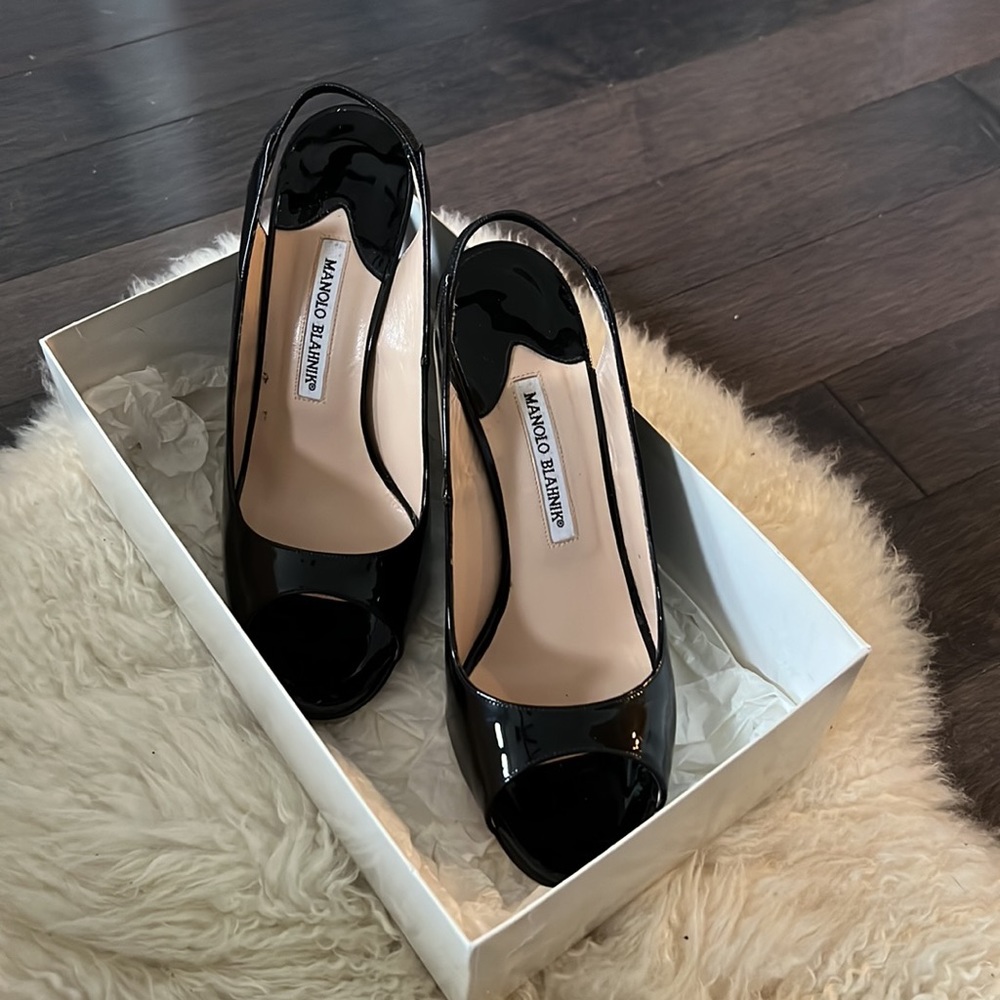 MANOLO BLAHNIK Black Patent Peep Toe Sling Back Wedge